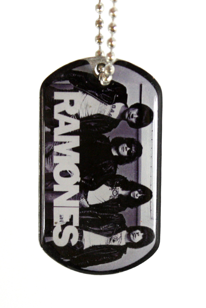 Жетон RockMerch Ramones - фото 2 - rockbunker.ru