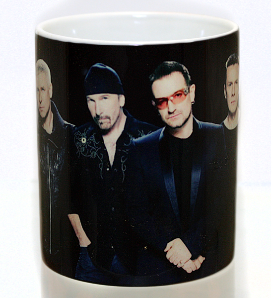 Кружка U2 - фото 1 - rockbunker.ru