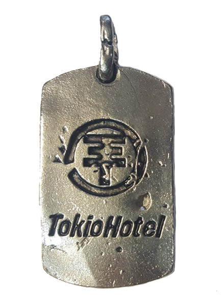 Кулон Tokio Hotel - фото 1 - rockbunker.ru