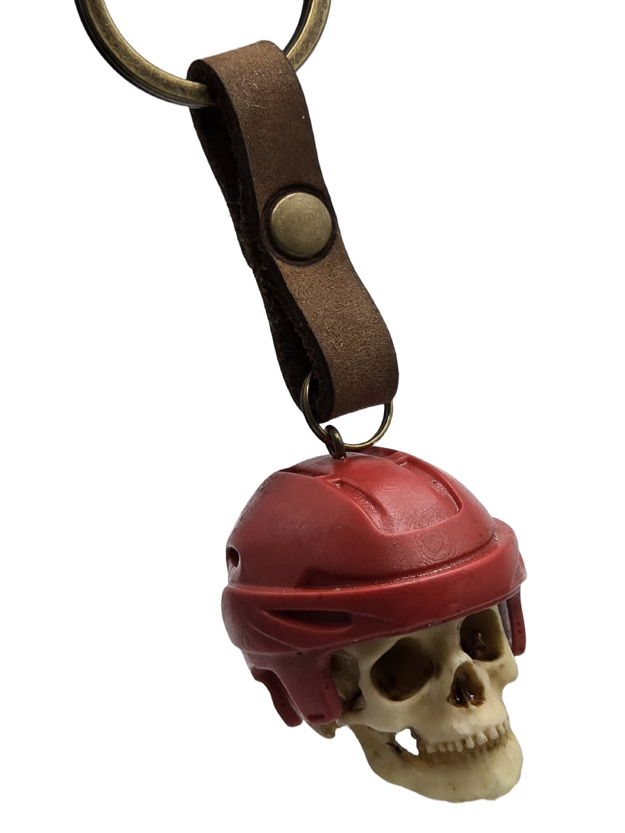 Брелок Череп Красный Шлем - фото 1 - rockbunker.ru
