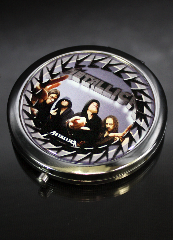 Зеркало RockMerch Metallica карманное - фото 1 - rockbunker.ru