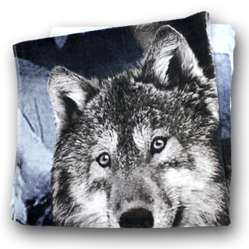 Полотенце волки - фото 2 - rockbunker.ru