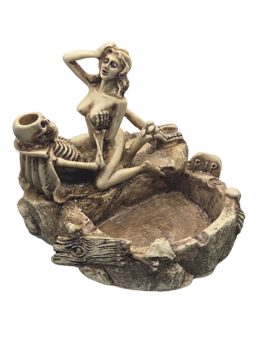 Пепельница Скелет с Девушкой - фото 1 - rockbunker.ru
