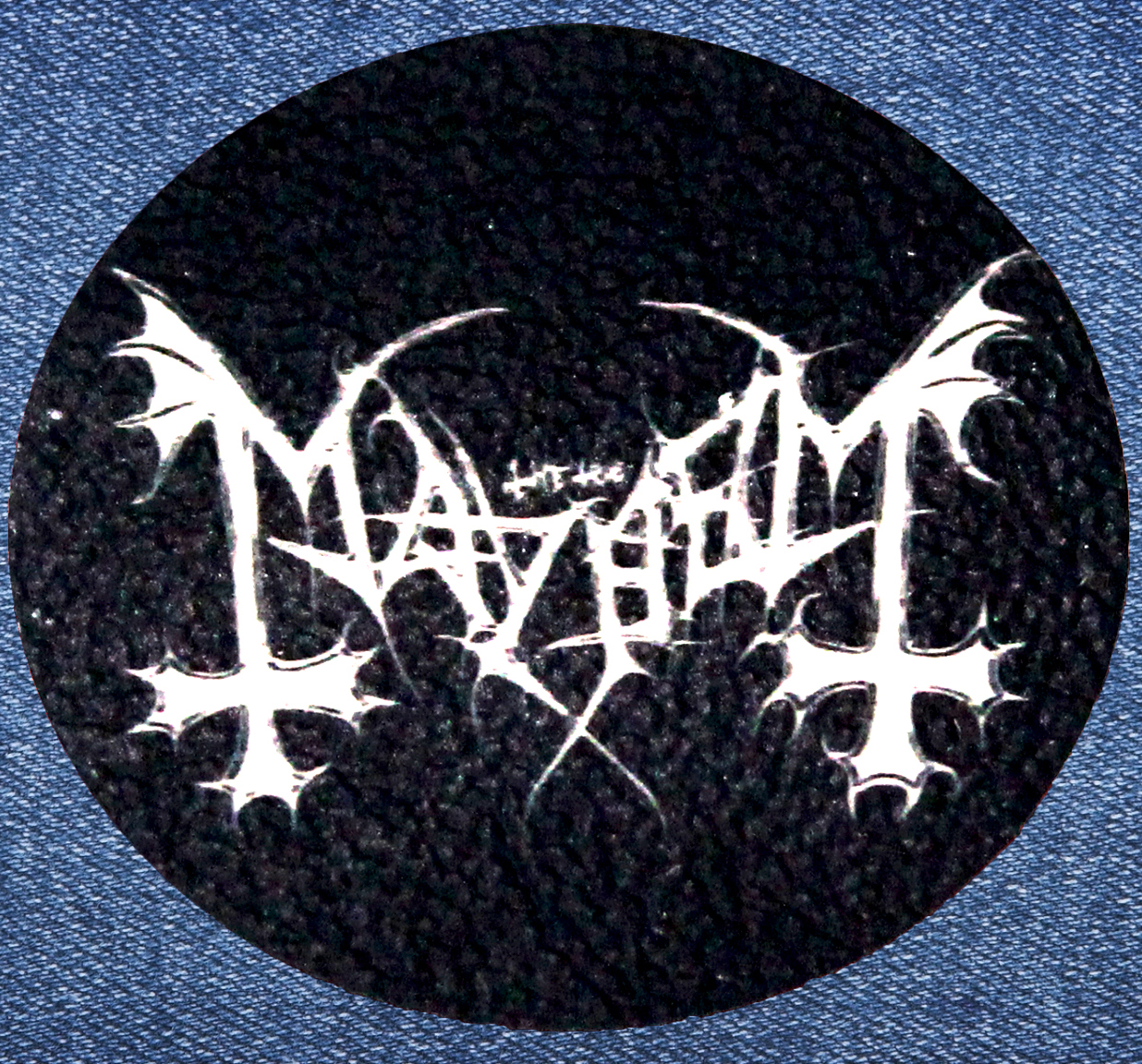 Кожаная нашивка Mayhem - фото 1 - rockbunker.ru