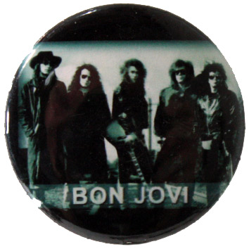 Значок Bon Jovi - фото 1 - rockbunker.ru