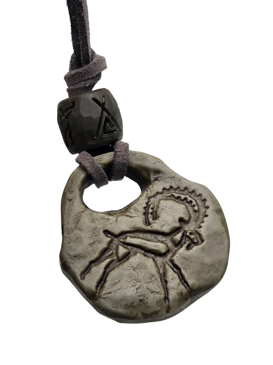 Кулон Наскальный Рисунок "Козел" - фото 1 - rockbunker.ru