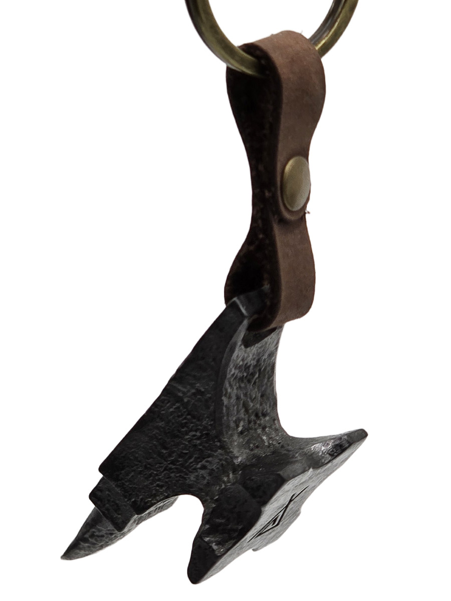 Брелок Наковальня - фото 2 - rockbunker.ru