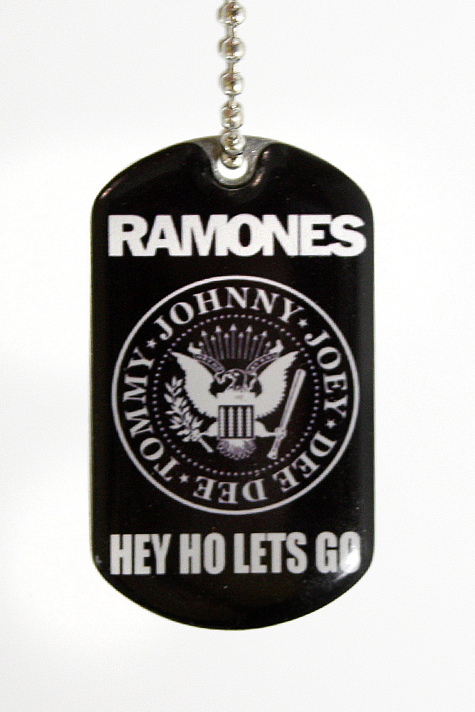 Жетон RockMerch Ramones - фото 1 - rockbunker.ru