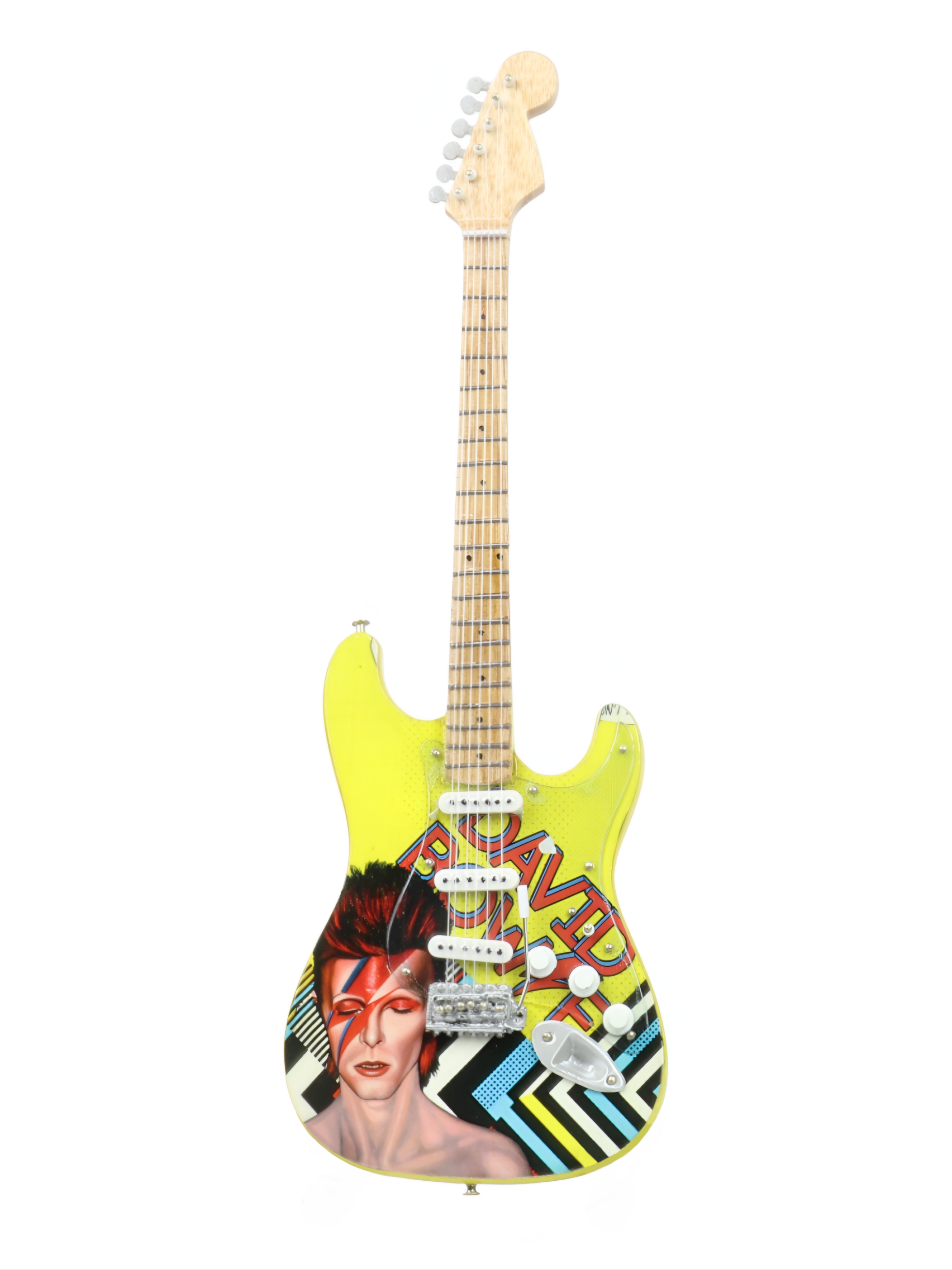 Сувенирная копия гитары в кейсе David Bowie - фото 2 - rockbunker.ru