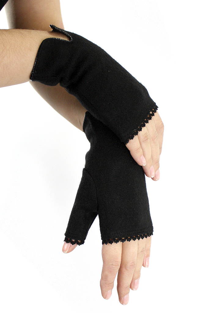 Перчатки-митенки Arm Warmer войлочные с кружевами - фото 1 - rockbunker.ru