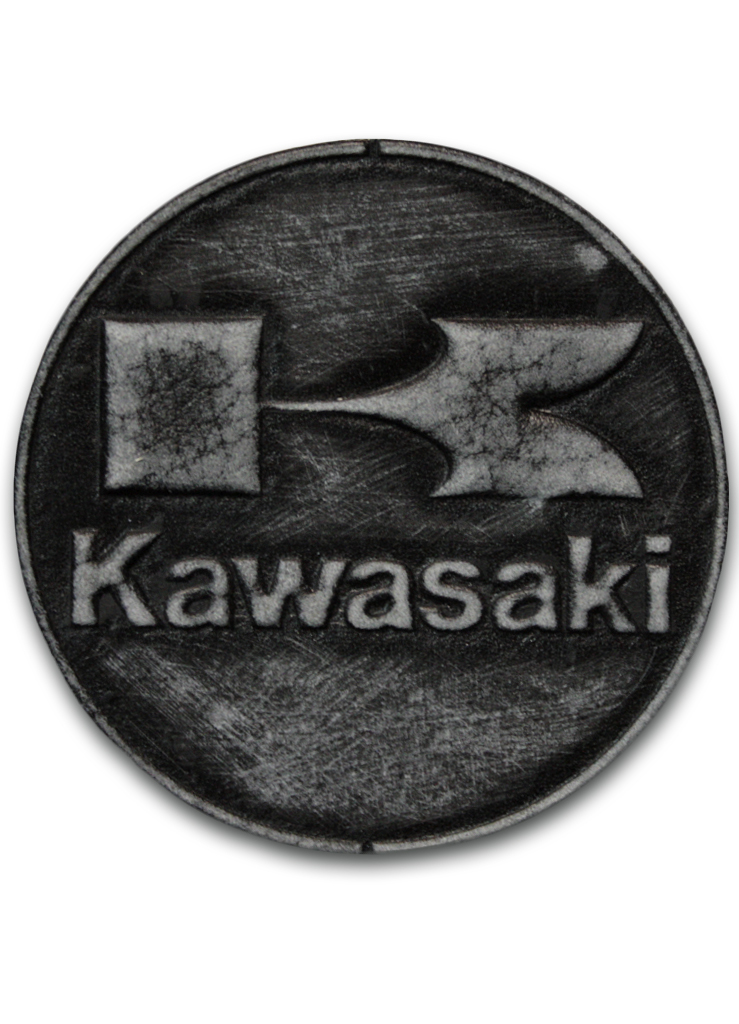Нашивка кожаная Kawasaki чёрная - фото 1 - rockbunker.ru