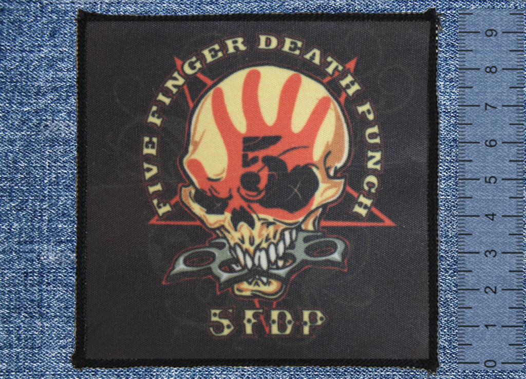 Нашивка 5 Finger Death Punch - фото 1 - rockbunker.ru