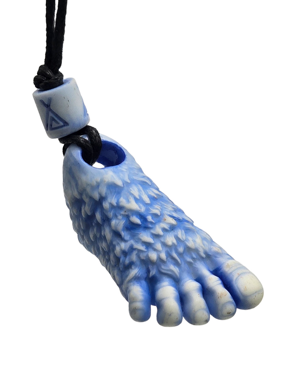 Кулон Лапа Йети - фото 1 - rockbunker.ru