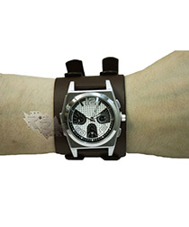 Часы наручные Смайл на двух ремешках - фото 1 - rockbunker.ru
