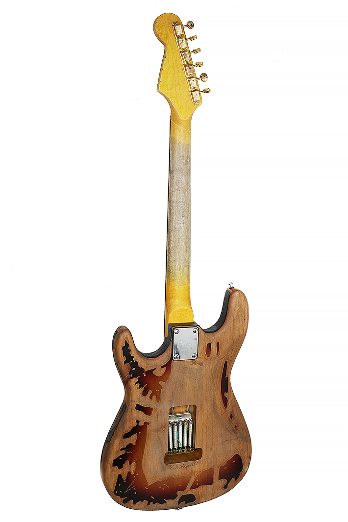 Электрогитара Fender Stevie Ray Vaughan Stratocaster - фото 2 - rockbunker.ru