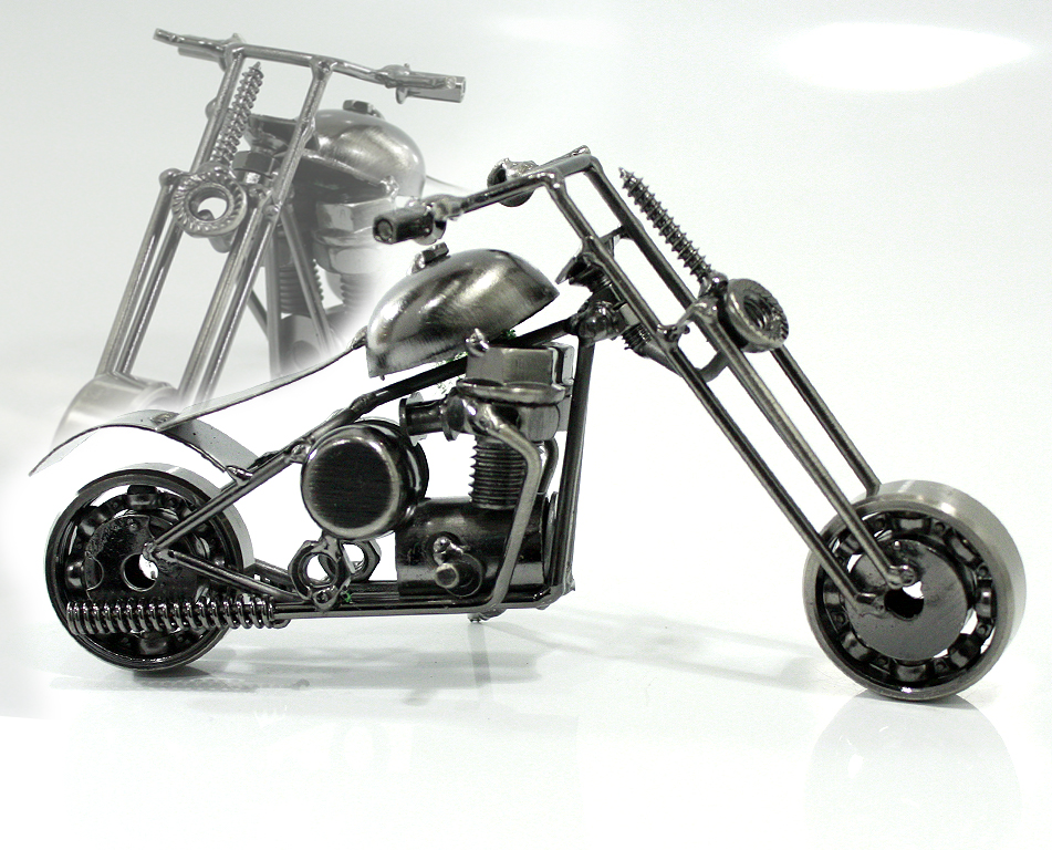 Сувенирная модель Мотоцикл ручной работы МРС002 - фото 1 - rockbunker.ru