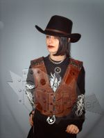 Жилет кожаный женский RockBunker 008 с карманами - фото 1 - rockbunker.ru