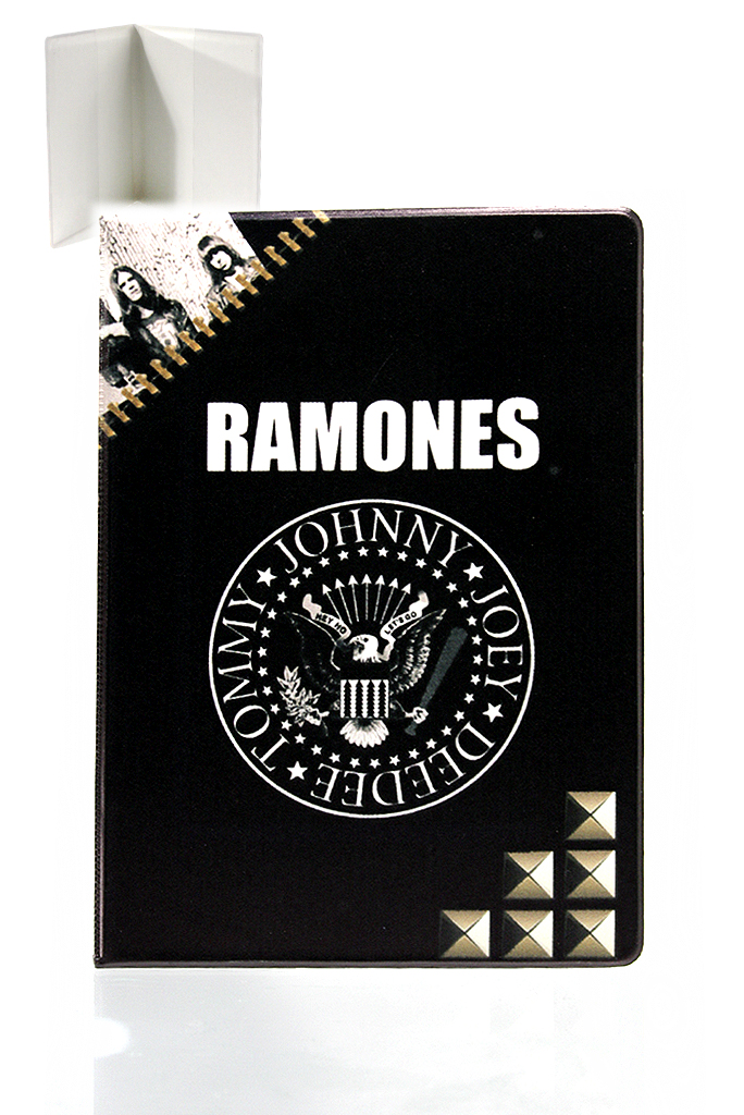 Обложка на паспорт RockMerch Ramones - фото 1 - rockbunker.ru