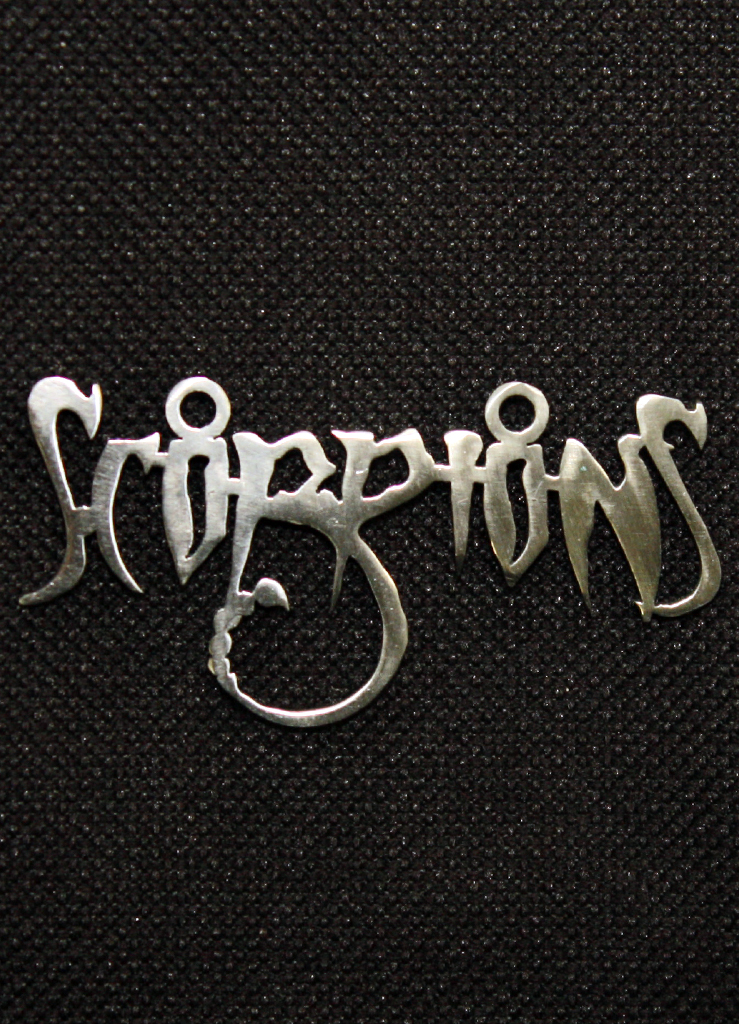 Кулон Scorpions - фото 1 - rockbunker.ru