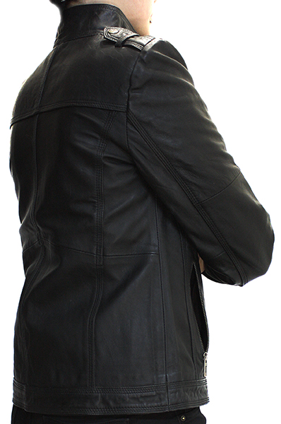 Куртка кожаная женская с нагрудными карманами - фото 5 - rockbunker.ru