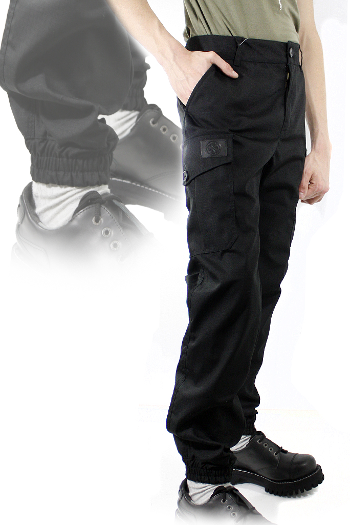 Штаны камуфляжные RusUltras с манжетами черные - фото 8 - rockbunker.ru