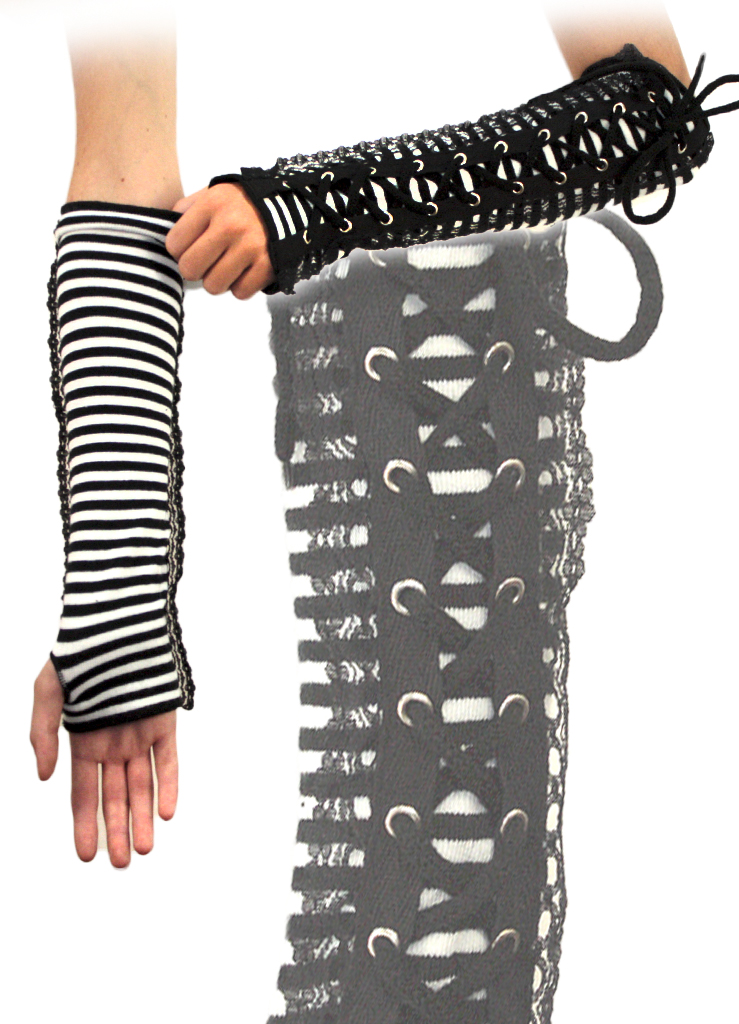 Перчатки-митенки Arm Warmer в полоску с кружевами и шнуровкой - фото 2 - rockbunker.ru