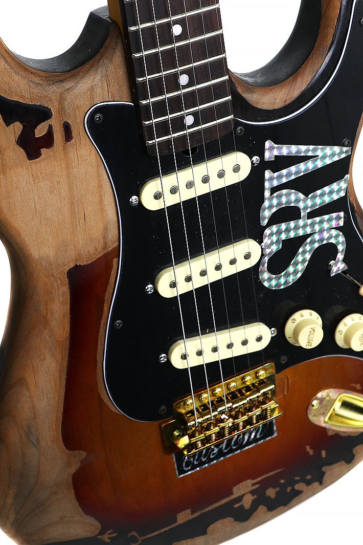 Электрогитара Fender Stevie Ray Vaughan Stratocaster - фото 3 - rockbunker.ru