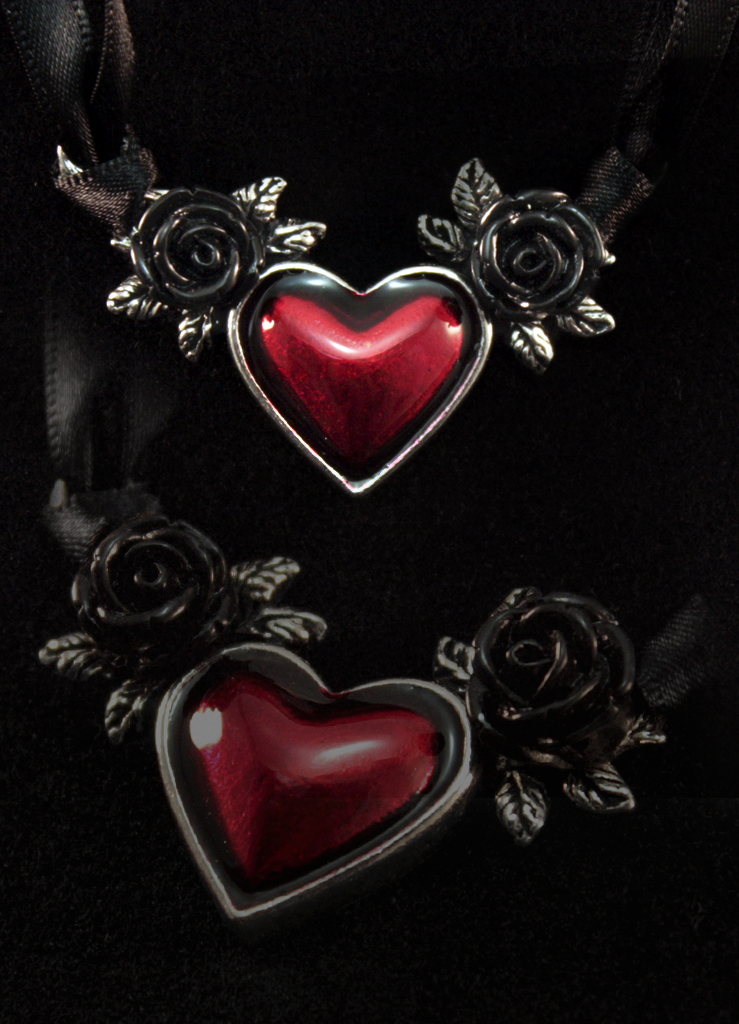 Подвеска Alchemy Gothic P746 Bloodheart Rose - фото 1 - rockbunker.ru