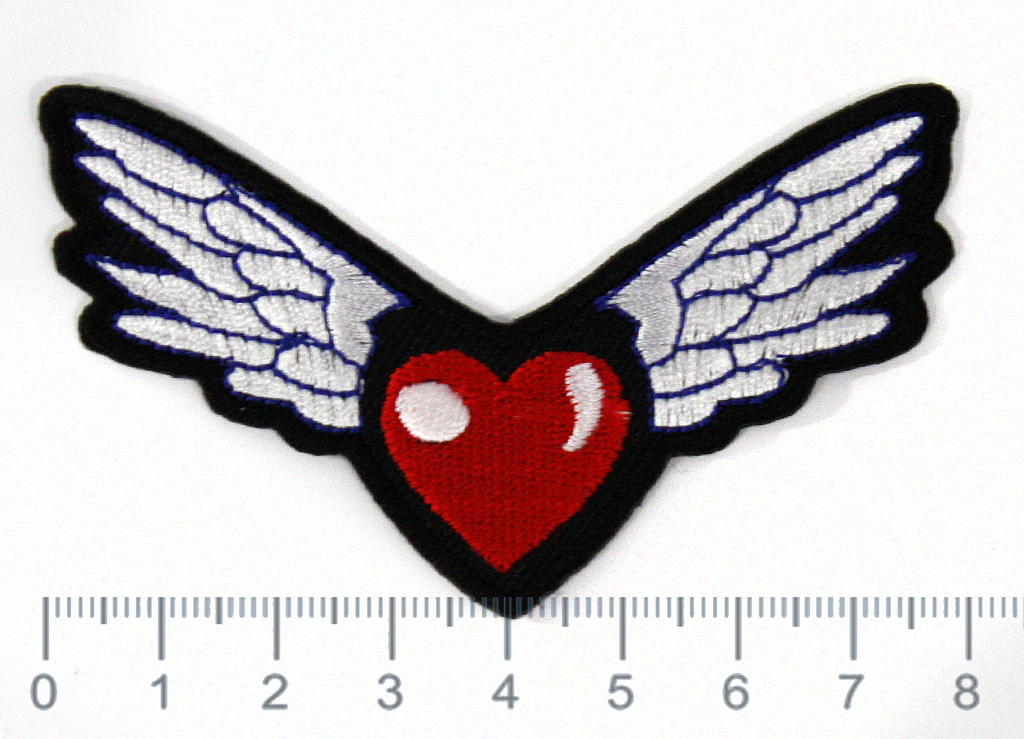Термонашивка Сердце с крыльями - фото 1 - rockbunker.ru
