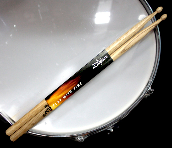 Барабанные палочки Zildjian 5A - фото 1 - rockbunker.ru