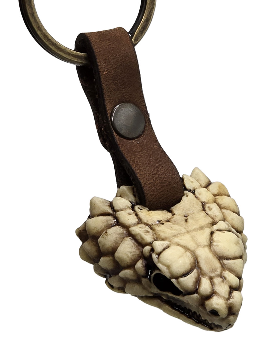 Брелок Череп Ящерицы - фото 1 - rockbunker.ru