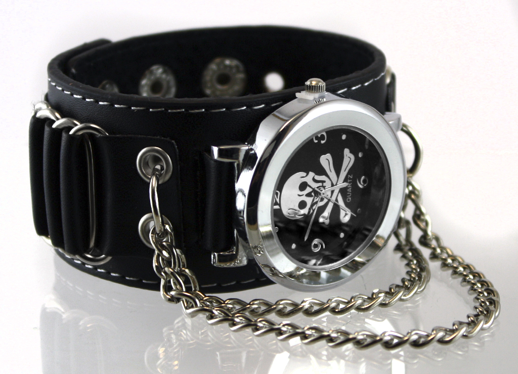 Часы наручные Веселый Роджер с цепочкой - фото 4 - rockbunker.ru