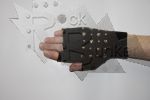 Перчатки без пальцев 4 ряда пирамид - фото 1 - rockbunker.ru