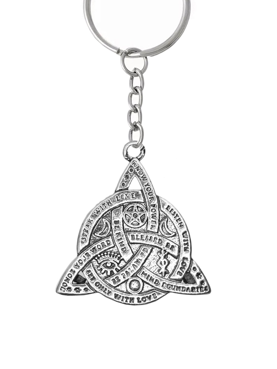 Брелок Трикветр - фото 1 - rockbunker.ru