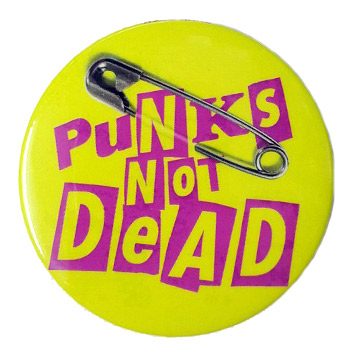 Значок RockMerch Punks not Dead - фото 1 - rockbunker.ru