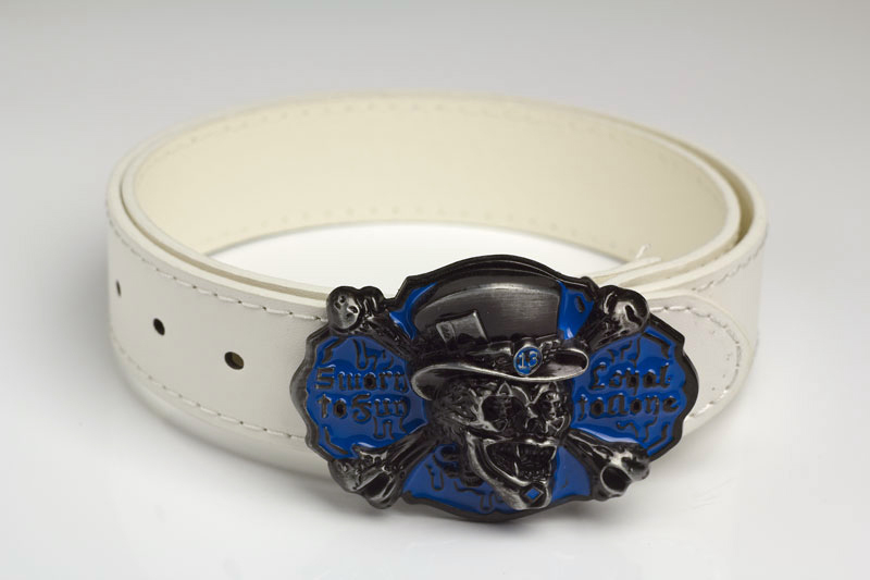 Ремень из кожзаменителя с пряжкой Игрок - фото 2 - rockbunker.ru