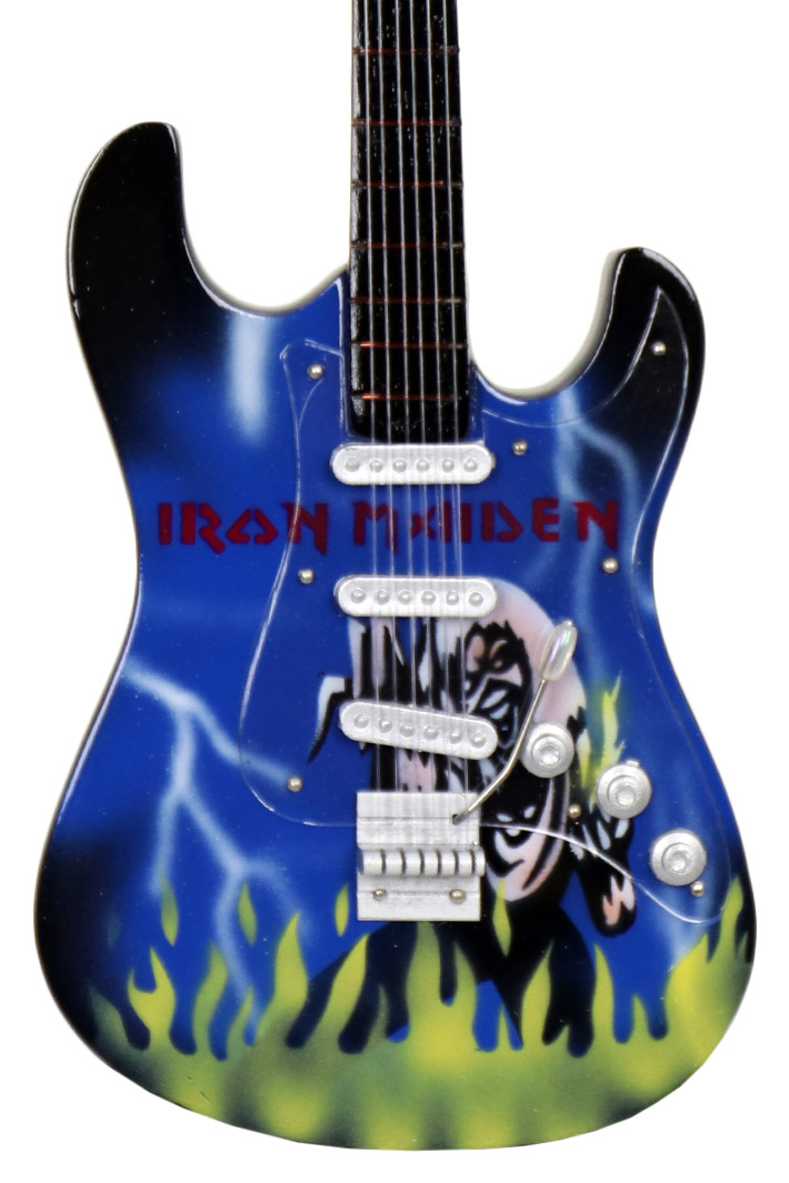 Сувенирная копия гитары Iron Maiden - фото 2 - rockbunker.ru