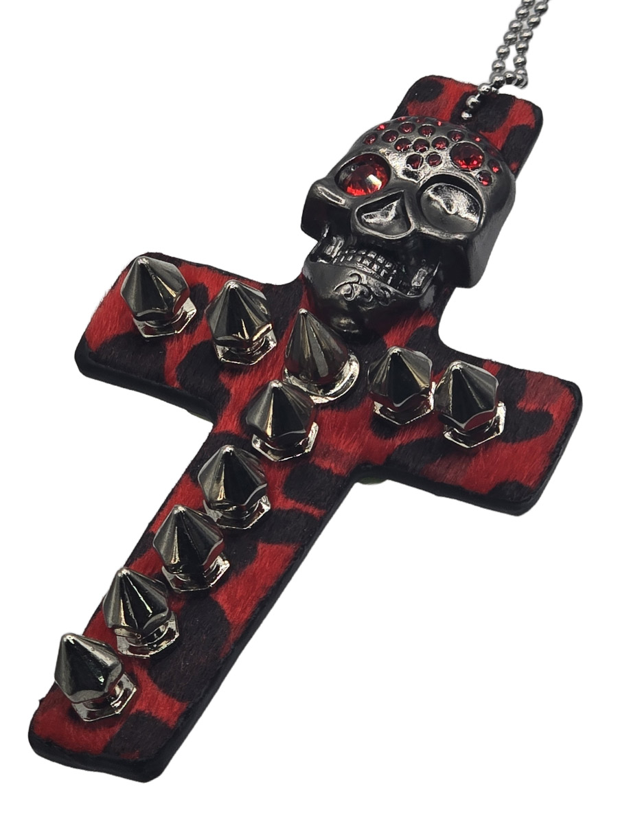Подвеска Крест с Черепом Стразами и Шипами красный - фото 1 - rockbunker.ru