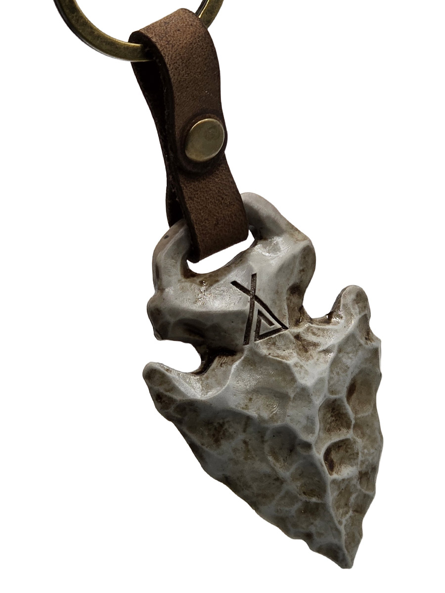 Брелок Наконечник Стрелы - фото 1 - rockbunker.ru