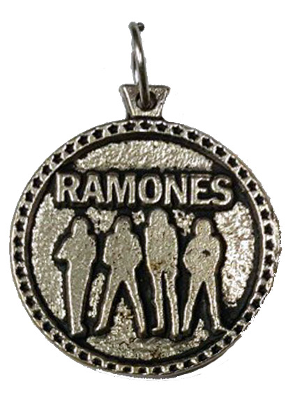 Кулон Ramones - фото 1 - rockbunker.ru