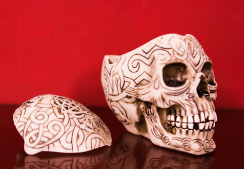 Шкатулка KN5891 Череп - фото 2 - rockbunker.ru