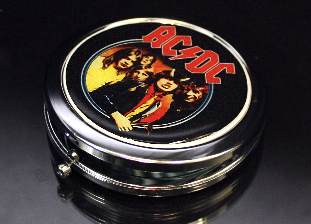 Зеркало RockMerch AC DC Higway to Hell карманное - фото 2 - rockbunker.ru