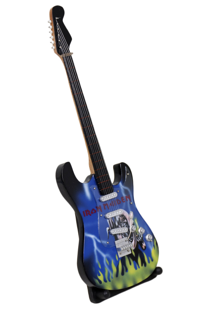 Сувенирная копия гитары Iron Maiden - фото 3 - rockbunker.ru