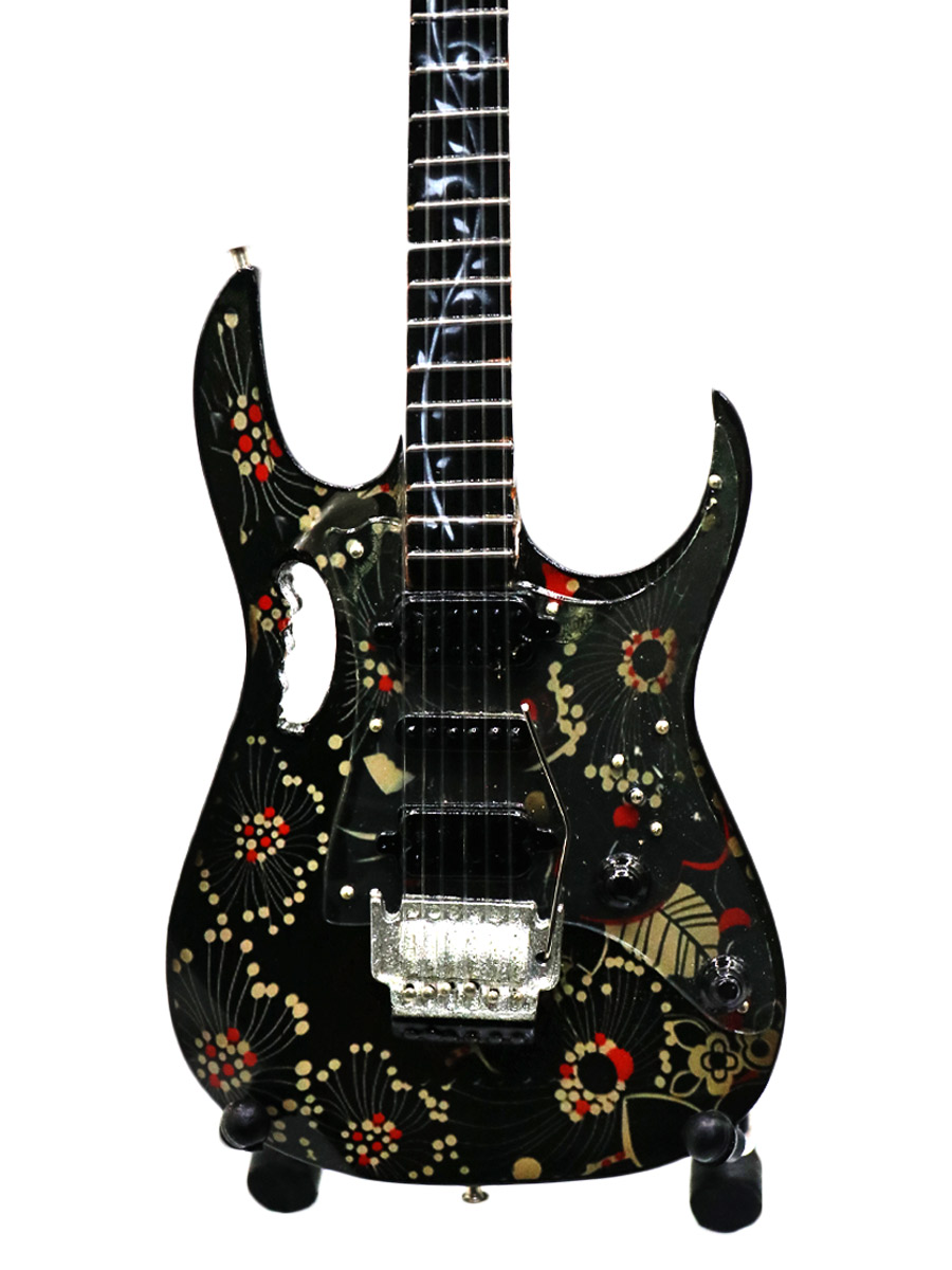 Сувенирная копия гитары Steve Vai - фото 2 - rockbunker.ru
