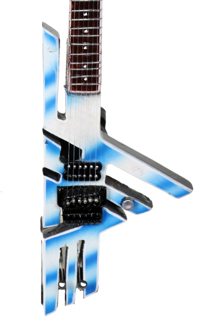 Сувенирная копия электрогитары Van Halen - фото 2 - rockbunker.ru