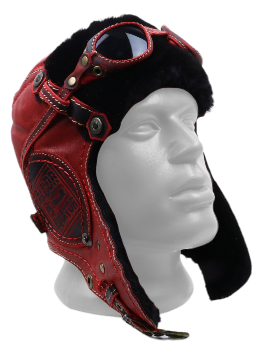 Шапка-ушанка красная с черным ремешком - фото 1 - rockbunker.ru