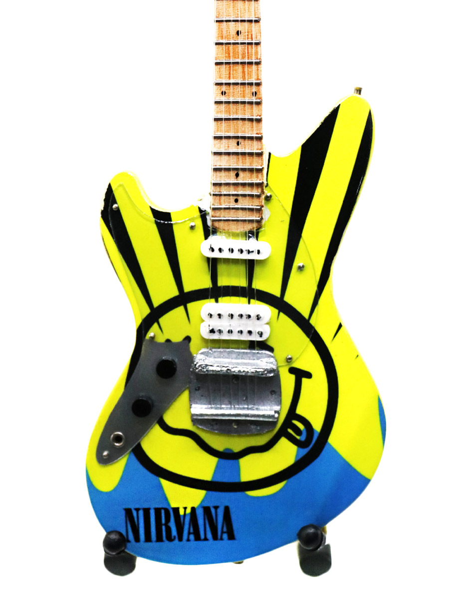 Сувенирная копия гитары Nirvana - фото 2 - rockbunker.ru