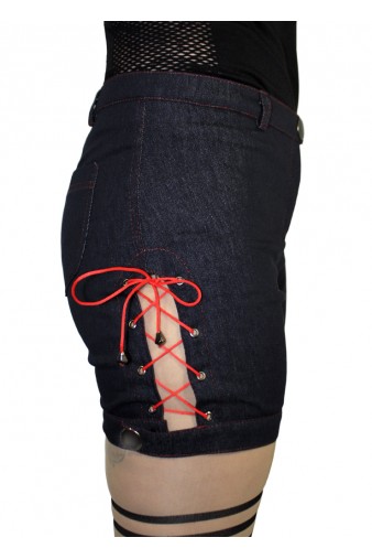 Шорты джинсовые с красной шнуровкой - фото 2 - rockbunker.ru