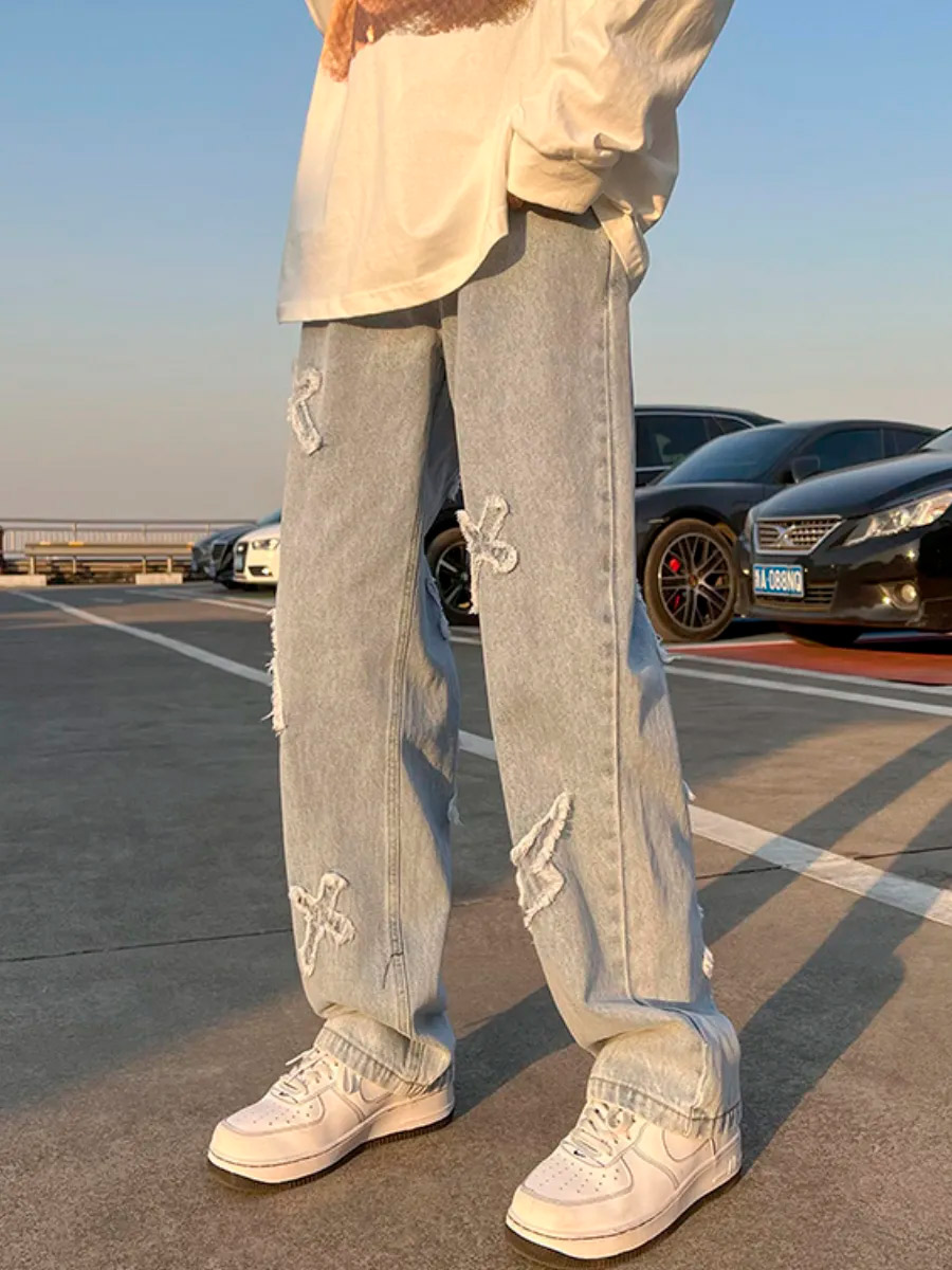 Джинсы с вышивкой молния - фото 1 - rockbunker.ru