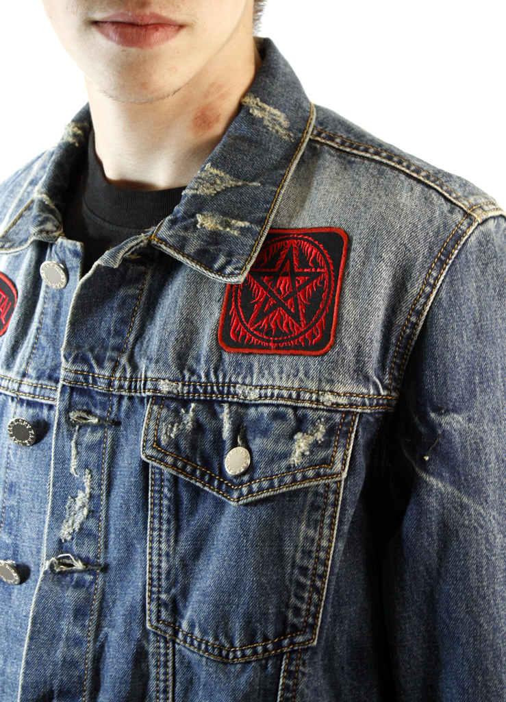 Куртка джинсовая с нашивками Death Metal Пентаграмма Suicide Silence - фото 3 - rockbunker.ru